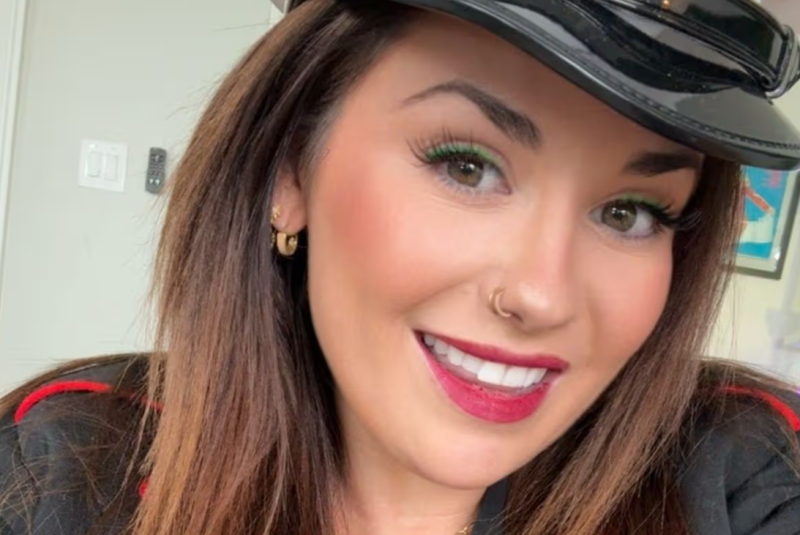📸 Deelname aan Mile High Club levert ex-stewardess een lucratieve online carrière op
