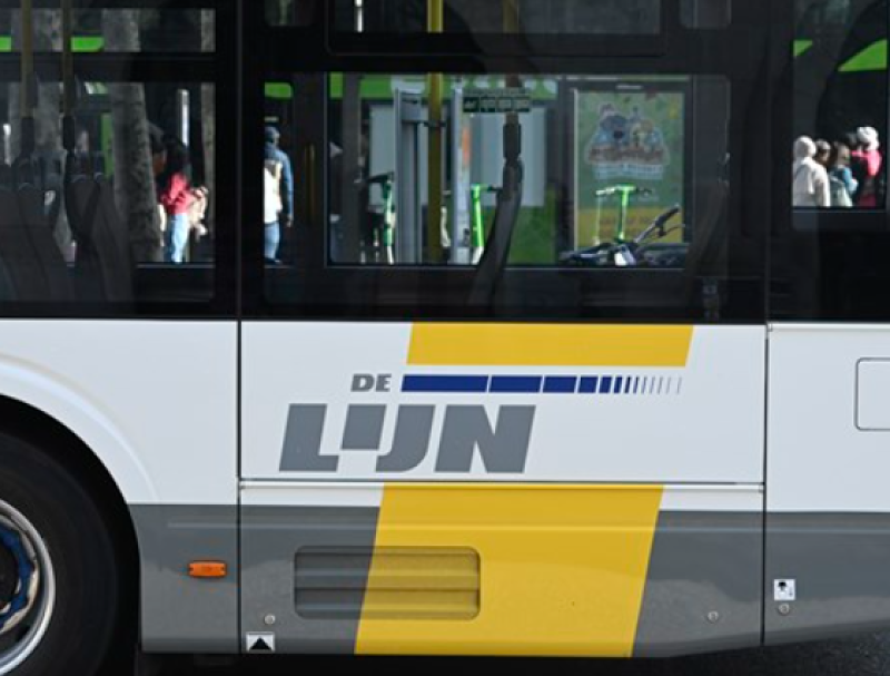 “Plots zei de buschauffeur dat zijn dienst erop zat”: 17 reizigers gewoon op straat gezet in Gent