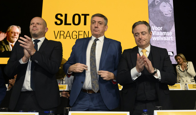 Regering-De Wever opent de miljardenkraan voor defensiebedrijven