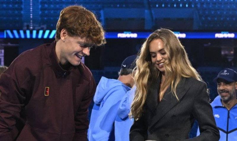 📸 Vriendin van Wimbledon-kampioen doet sociale media ontploffen met bikinifoto's