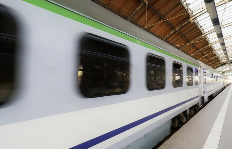 Trein naar Oostende? Deze zomer stapt de politie gewoon mee op
