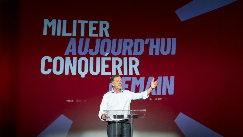 Wie zich wil verrijken, moet volgens de PS niet meer bij hun partij aankloppen... alsof dat vroeger niet hoefde