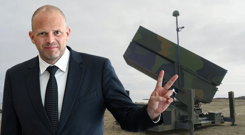 België wil scoren op de NAVO-top en stuurt Theo Francken op pad met een cheque van 1,2 miljard euro