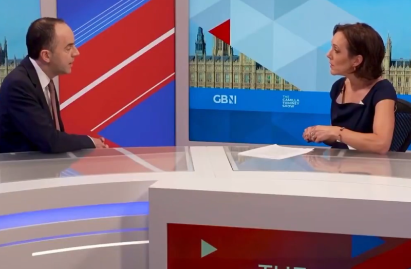 🎥 Britse gezondheidsminister krabbelt terug: "Vrouwen kunnen dan toch geen penis hebben"