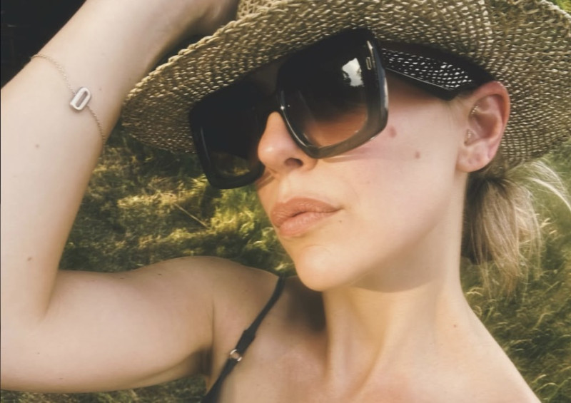 Eline De Munck's diepe decolleté maakt volgers kriekezot