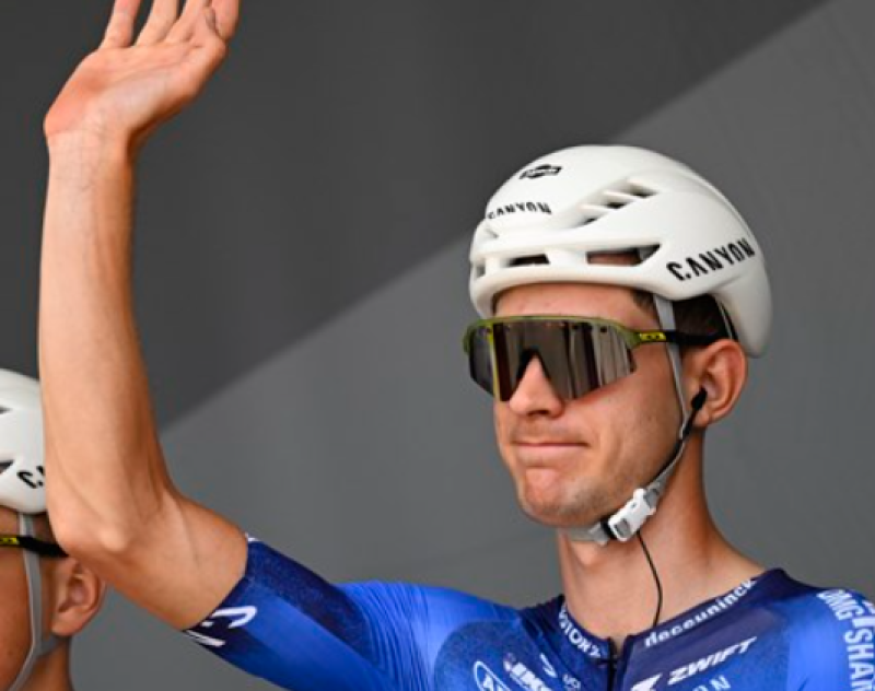 Rollegem tijdelijk omgedoopt tot 'Rammegem' ter ere van Ramses Debruyne
