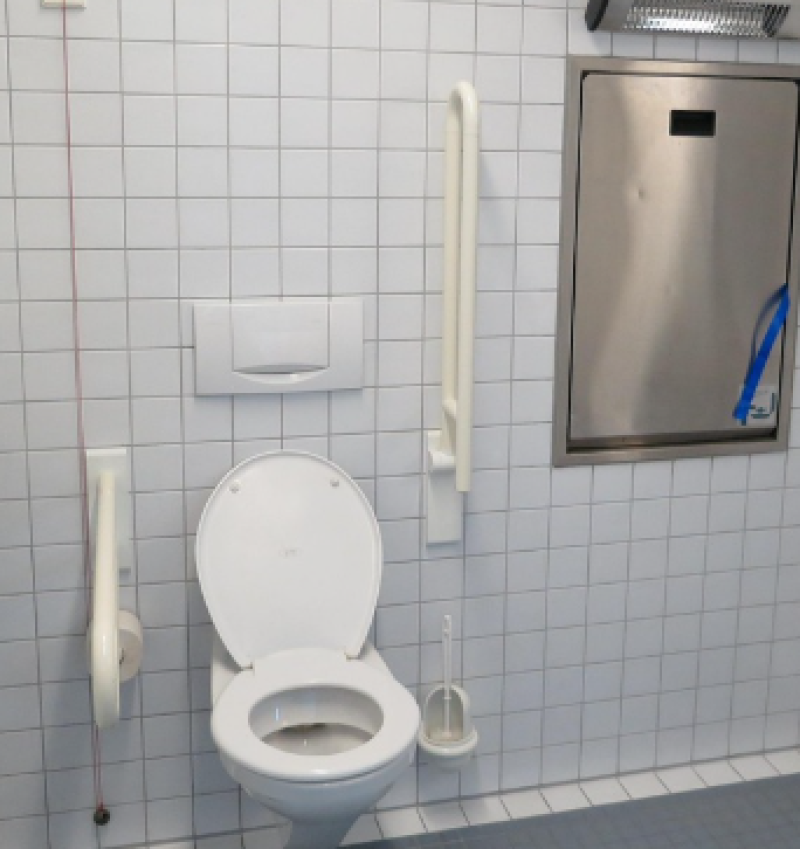 Gent zoekt oplossing voor stinkende urinoirs