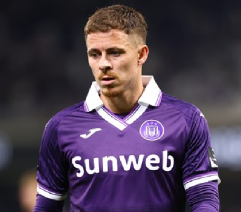 🎥 Thorgan Hazard keert terug naar zijn oude liefde in ware Simpsons-stijl
