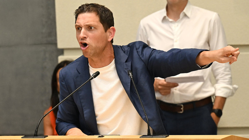 Is er een nieuwe liberale partij in de maak? Maurits Vande Reyde zet de deur wagenwijd open