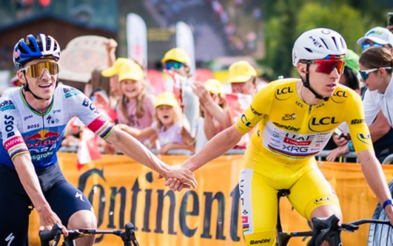 Tour de France in rep en roer: dit was geen 'gewone' nachtelijke dopingcontrole voor Pogacar en Vingegaard