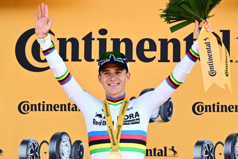 🎥 Wat een demonstratie! Remco Evenepoel geeft Belgische feestdag extra glans met waanzinnige tijdrit in de Tour