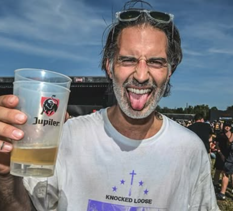 Sean Dhondt haalt herinneringen op aan eerste kus: groot contrast met wat zich jaren later afspeelde
