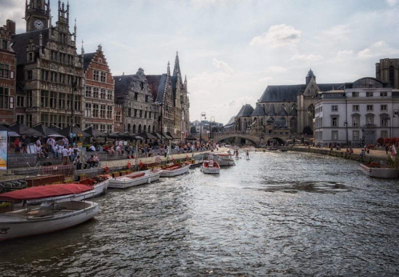 Blauwalgen in Gent en Merelbeke: zwemmen verboden