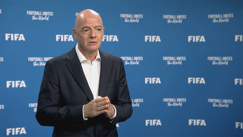 🎥 Infantino probeert zijn omstreden investeringsplan te verkopen als een kans: “het is geen verplichting”