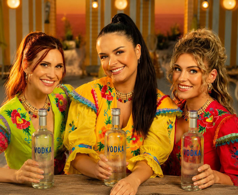 K3 verklapt opvallend geheim: 'Wodka houdt ons fris'