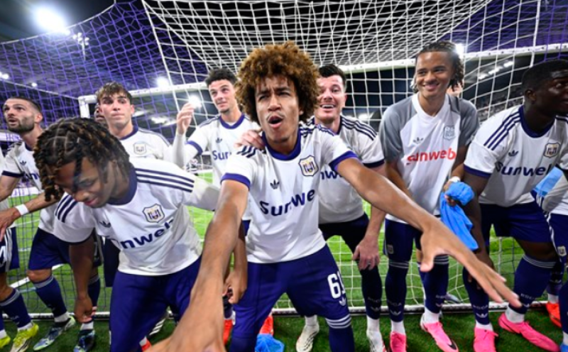 Van fluitconcert naar feestavond: Anderlecht draait horrorhelft helemaal om tegen Hammarby