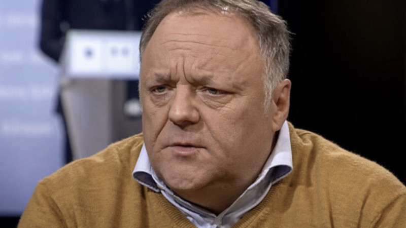 Marc Van Ranst heeft naar eigen zeggen geen fouten gemaakt: dan moet hij wel een héél selectief geheugen hebben