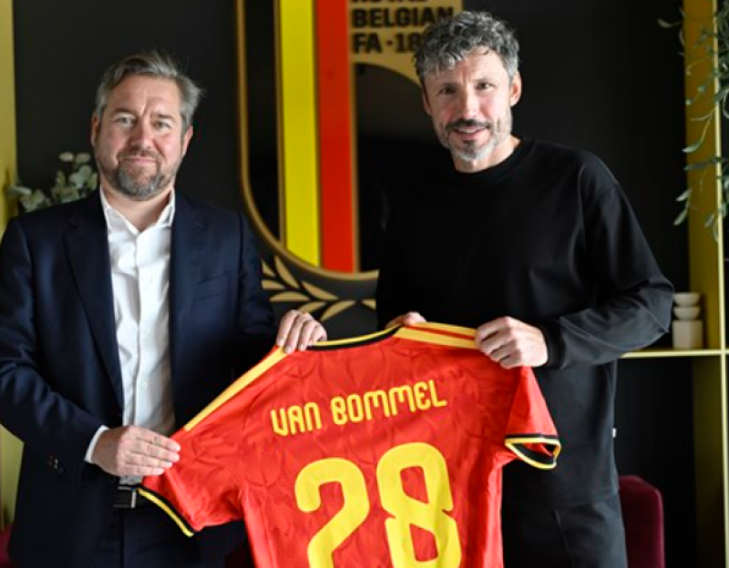 Van Bommel was geen verrassing: Rode Duivels hadden opvolger van Garcia al voor het WK in gedachten