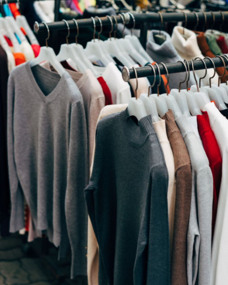 Mama van verdwenen Tyméo (5) verbaast met “vide dressing“: ook verkoop van kinderkledij