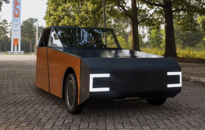 Deze bizarre elektrische auto doet iets waarvan elke EV-rijder droomt