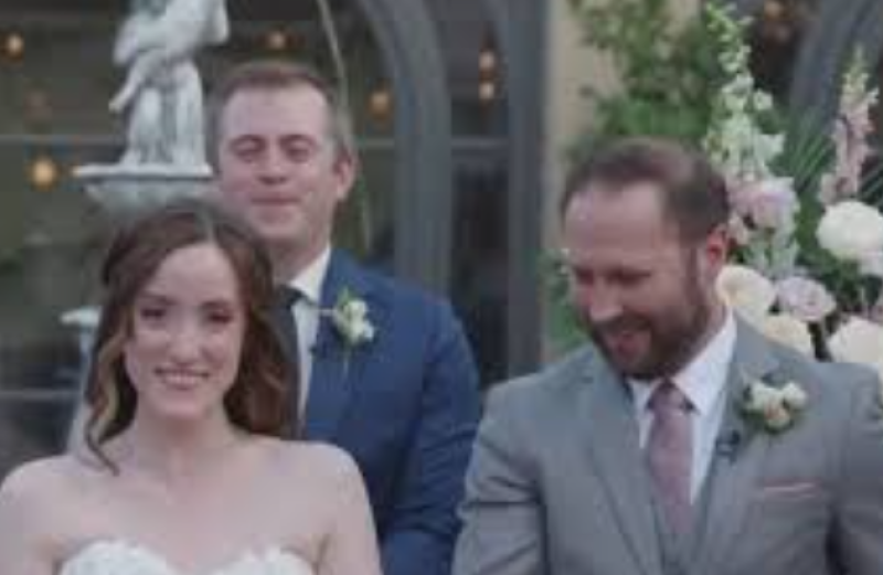 🎥 Bruid woedend nadat ze met de achternaam van haar nieuwe echtgenoot wordt aangesproken