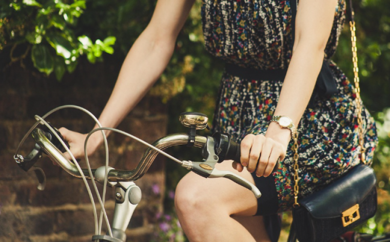 Laag waterpeil hindert fietsers bij veer Afsnee
