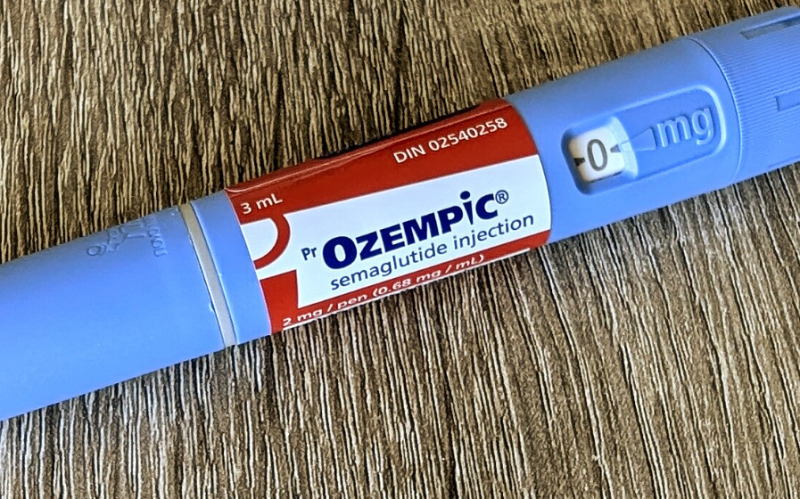 Nederlandse media krijgen boetes voor te positieve berichtgeving over afslankmedicijnen zoals Ozempic