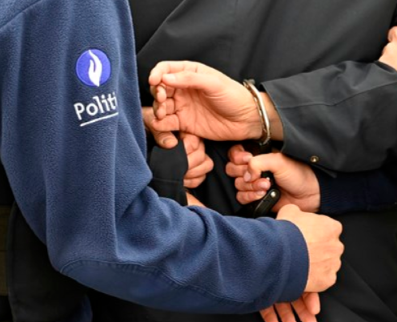 Man negeert huisverbod en zoekt partner op