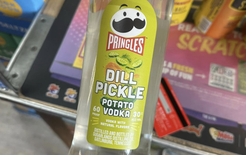 Omdat niemand erom vroeg: er bestaat nu vodka die naar Pringles smaakt