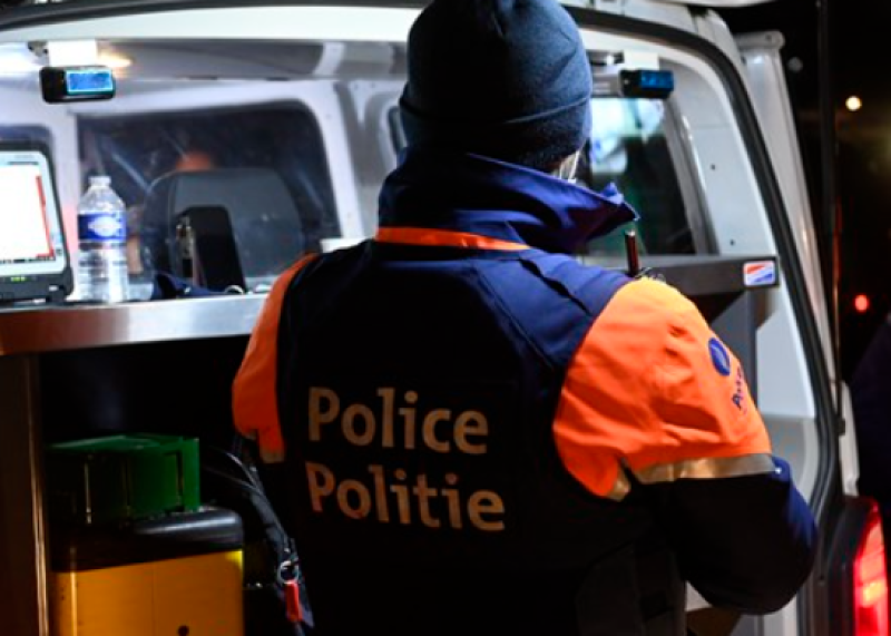 Politie houdt bestuurder onder invloed aan in Sint-Niklaas