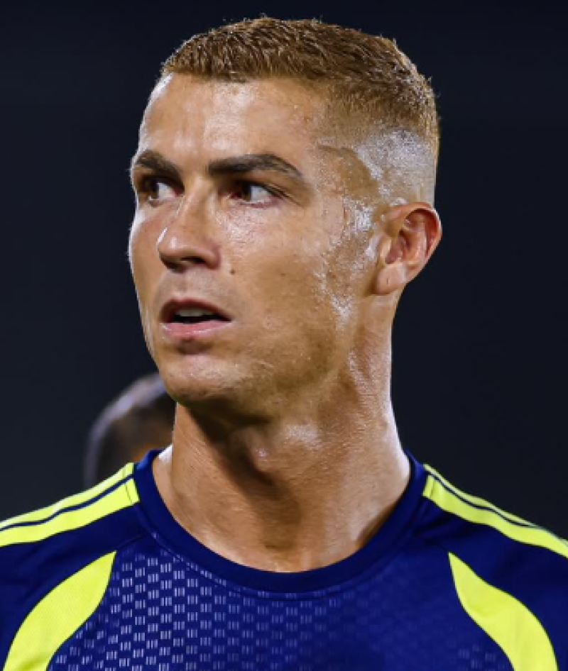 🎥 Cristiano Ronaldo kookt van woede na opvallende wissel en ziet Al-Nassr sensationele comeback maken