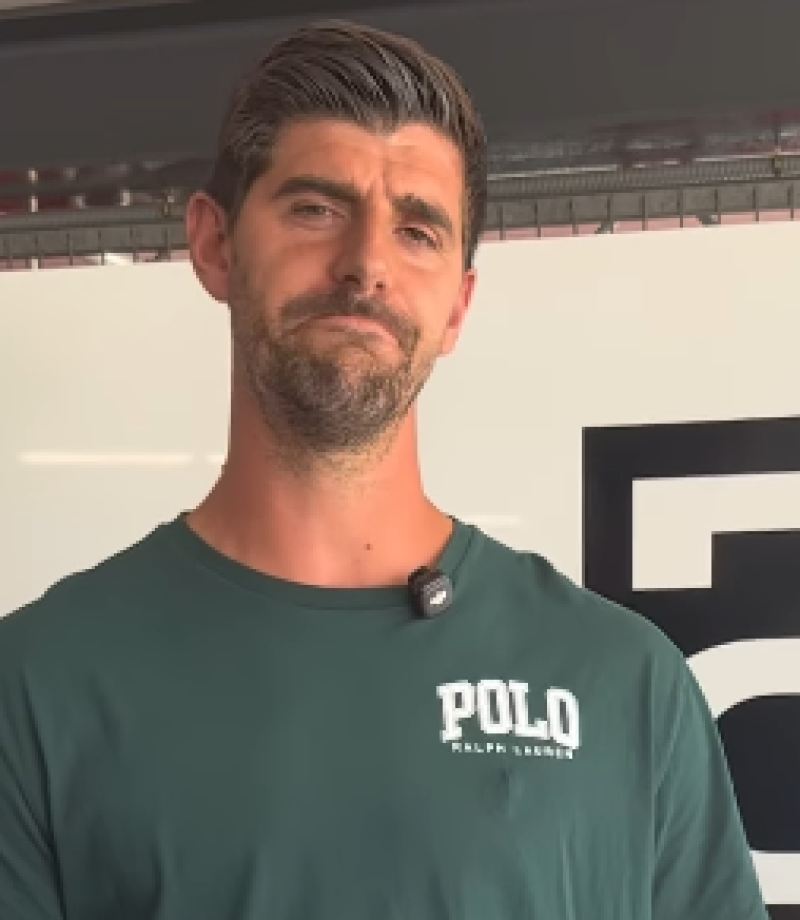 🎥 Thibaut Courtois waagt zich aan spectaculaire 'La Monumental' met Mustang