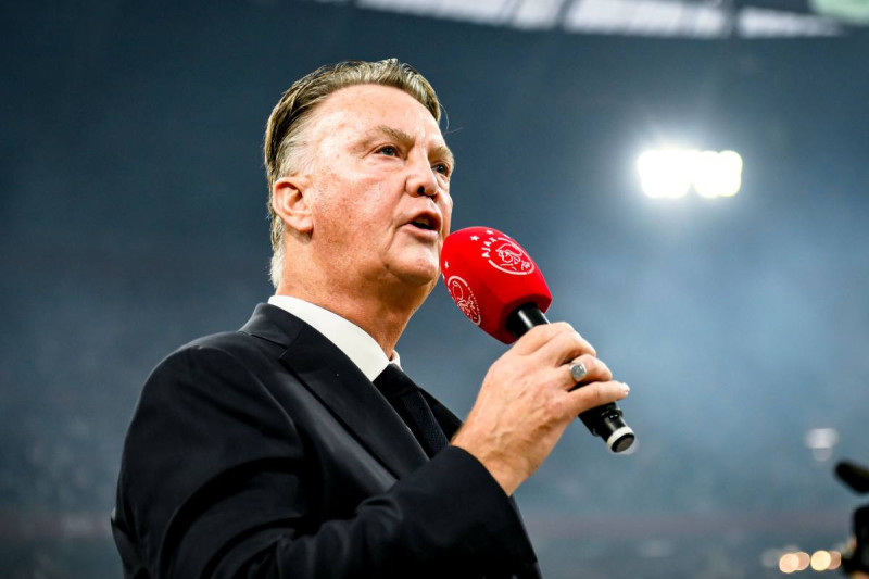 🎥 Louis van Gaal trekt duidelijke conclusie: “Ik ben geen homo”