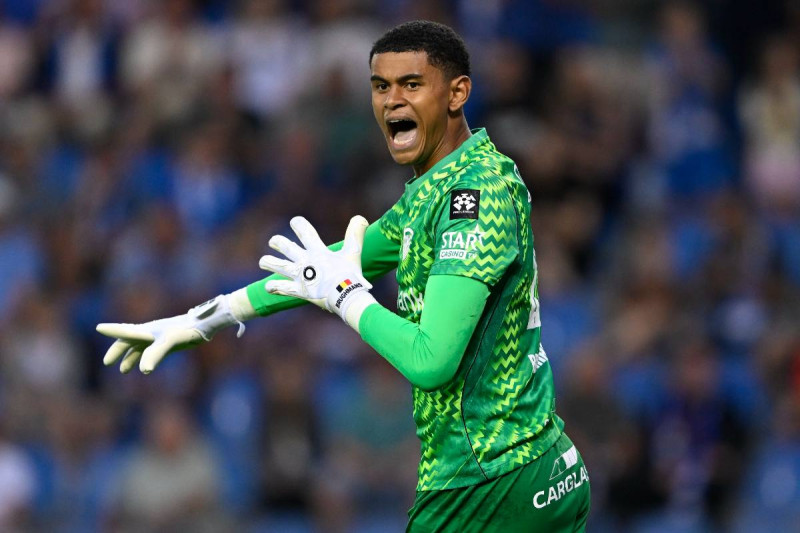 KRC Genk breekt opnieuw transferrecord: Liverpool tast diep in de buidel