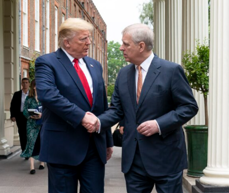 Andrew Mountbatten-Windsor door congreslid beschuldigd van 'plegen van zedendelicten in VS'