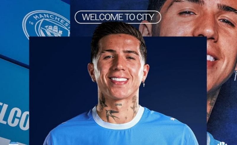 Premier League verbreekt alle transferrecords