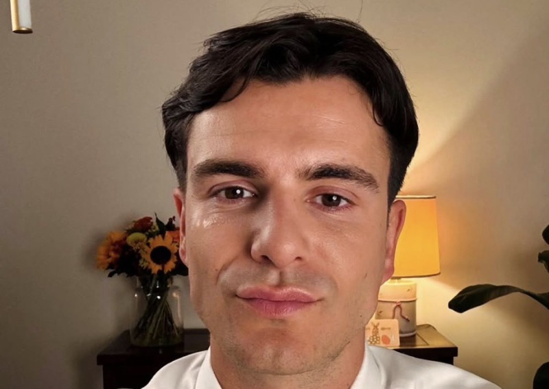 ‘t Is bewezen: Conner Rousseau kan nog niet eens een ei bakken