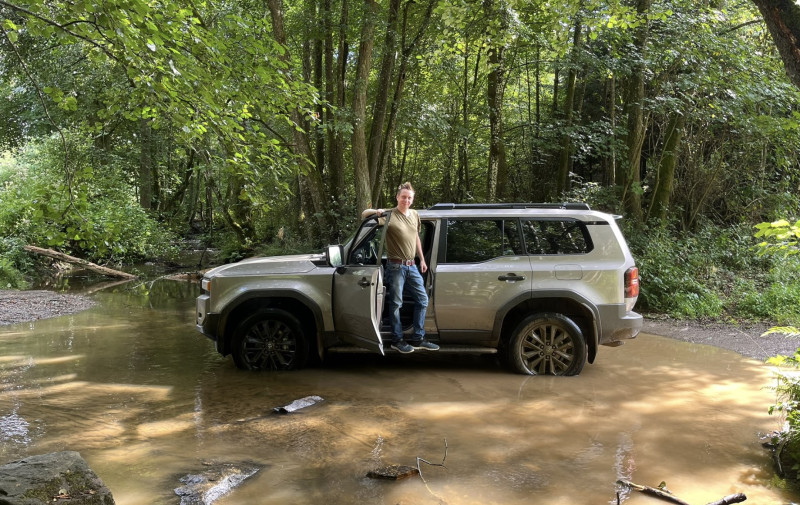 Voor jou getest: Toyota Land Cruiser Mild Hybrid – vastgereden in 2 cm slijk?!
