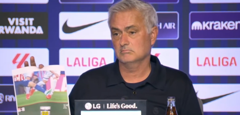 🎥 Sport in beeld: pijnlijke trap in de ballen, cynische Mourinho en een compleet ontspoorde grasroller