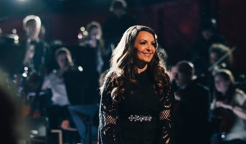 Linda Mertens over haar liefdesleven én Milk Inc: "Ik zie ons nog lang doorgaan"