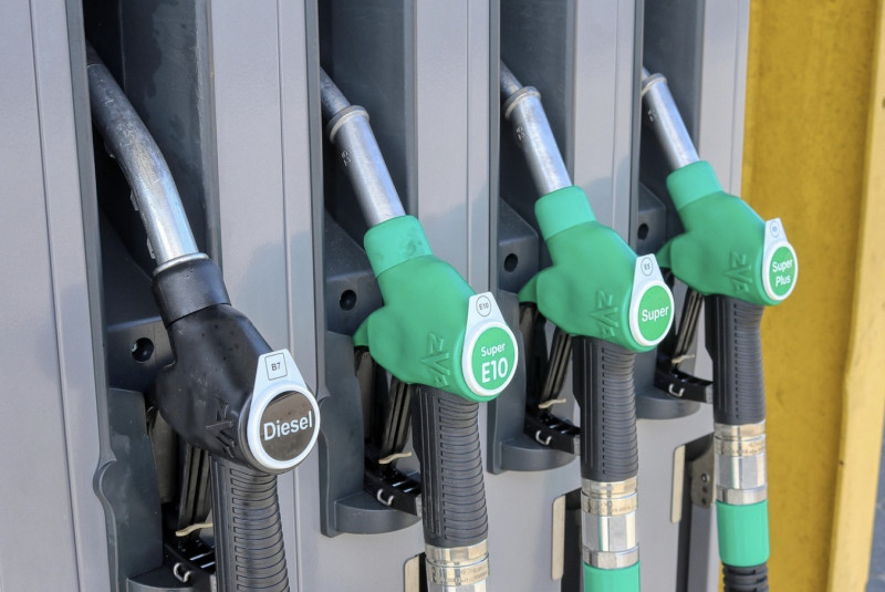 De benzine die je tankt is stiekem veranderd: dit zit er nu anders in