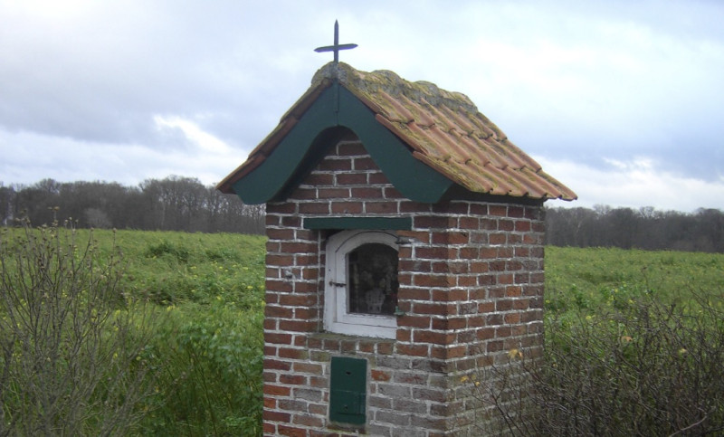 God verdween uit België, zijn kapelletjes bleven gewoon staan