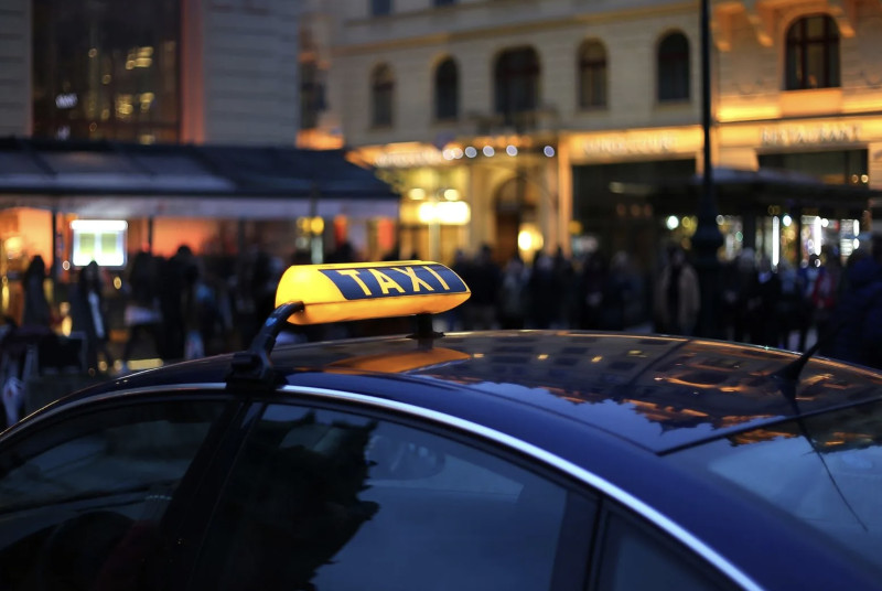 Brusselse taxi gaat vol in de aanval op Uber: “Houd Brussel in leven, niet de Verenigde Staten”