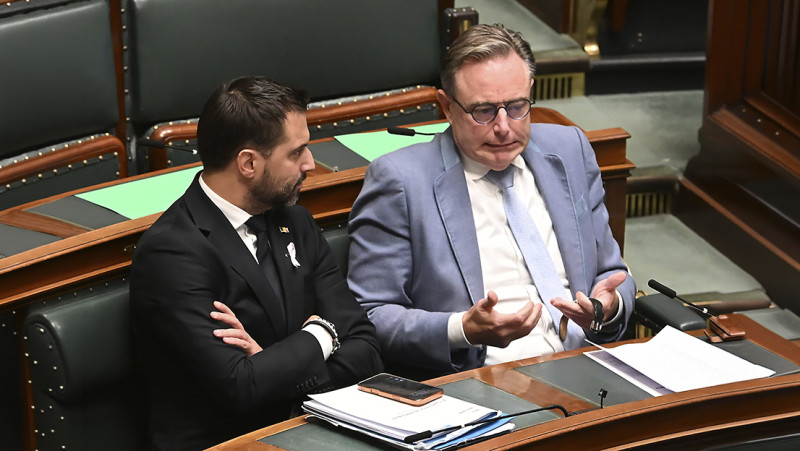 De oplossing De Wever: geen index, minder pensioen, duurdere zorg. Dit is de sociale prijs van de schuldenrem
