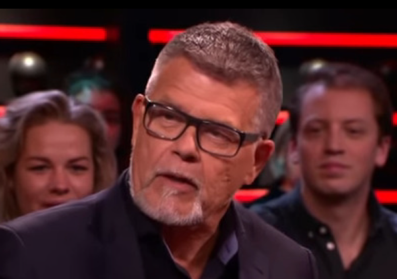 Tsjakkaa! Waar is positiviteitsgoeroe Emile Ratelband (77)? Kinderen maken zich grote zorgen