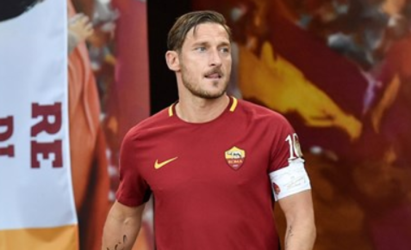 🎥 Voetballegende Totti vreesde voor zijn leven, tot opvallend doktersadvies alles veranderde: “Zoals Jezus aan het kruis?”