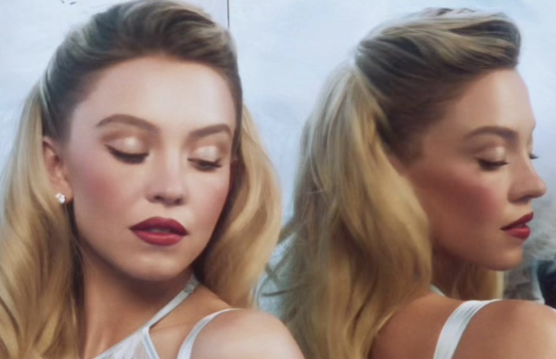 Sydney Sweeney pakt zichzelf alvast in voor kerst