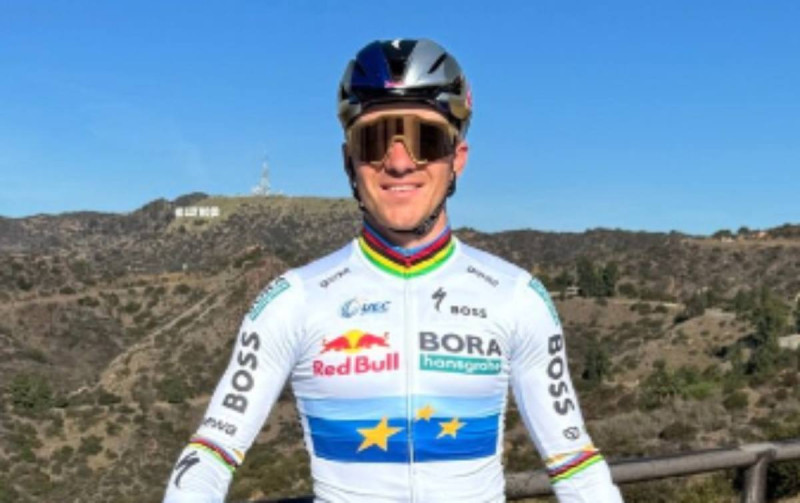 🎥 Sport in beeld: Evenepoel denkt al aan 2028, Neymar maakt alweer amok en Jan Jambon duikt plots op tussen de voetbalgoden