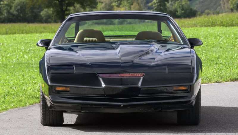 KITT van David Hasselhoff staat te koop voor half miljoen: alleen mag je er nergens mee rijden