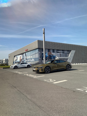 image 643a2115-3129-4a94-b984-a61b9544d1fd in Audi RS e-tron GT gallery